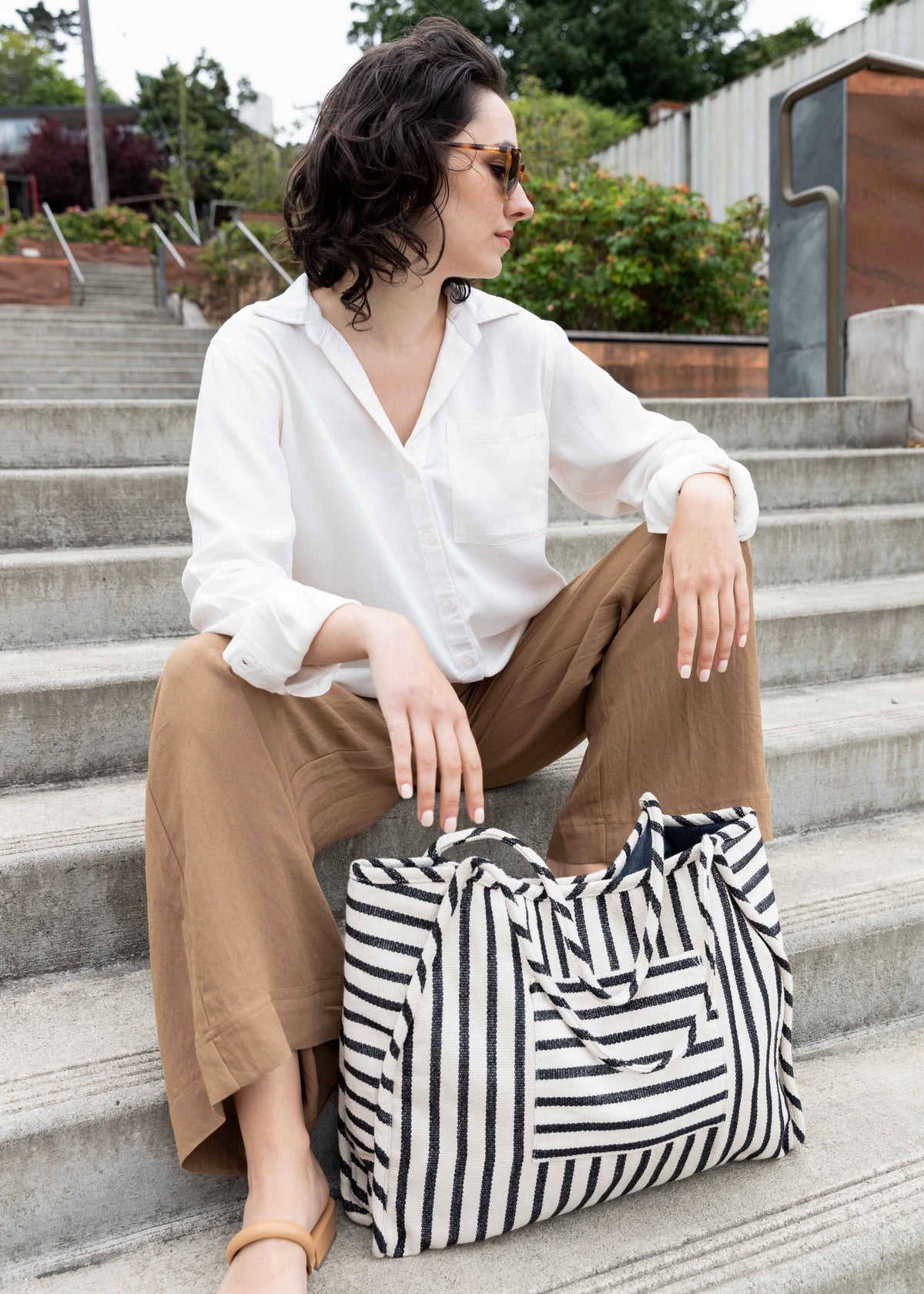 The Easy Tote - Tan Striped