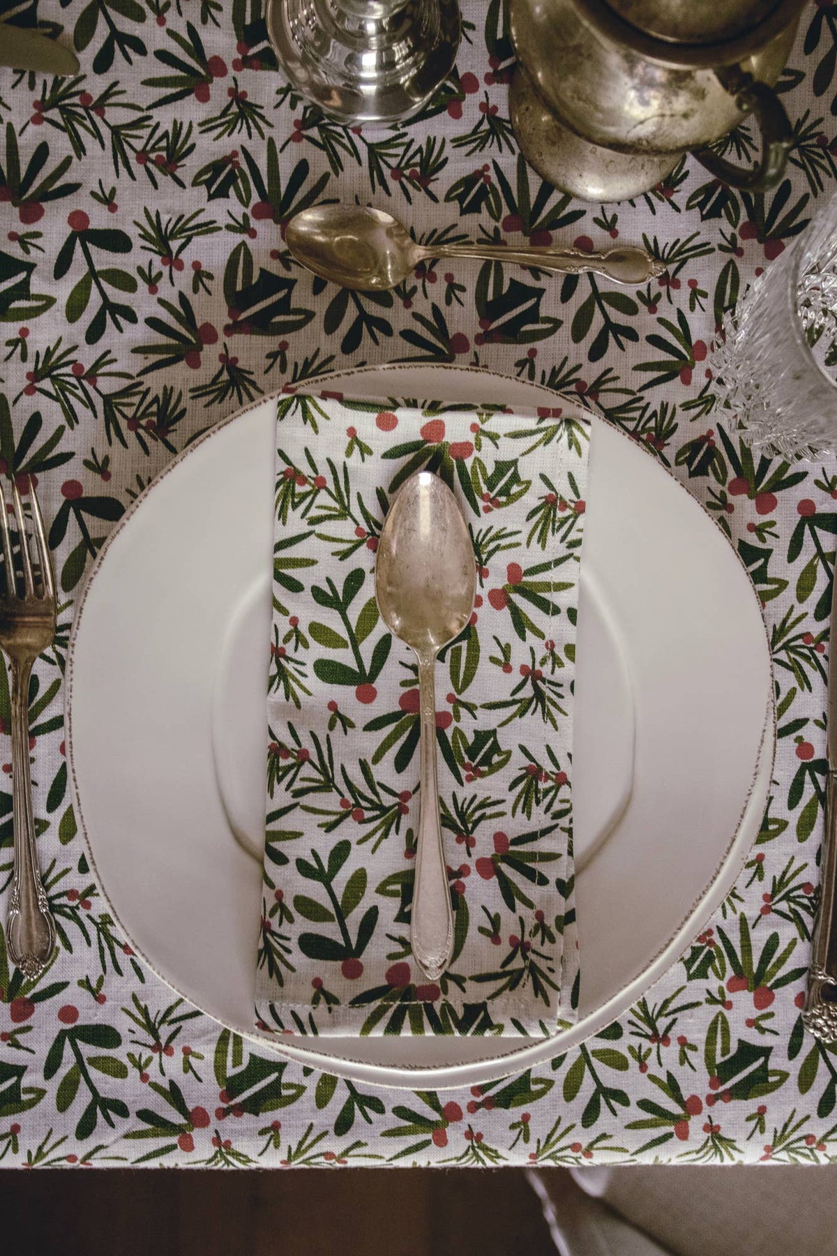 Linen Dinner Napkin - Holly Berry x Bauble Stockings