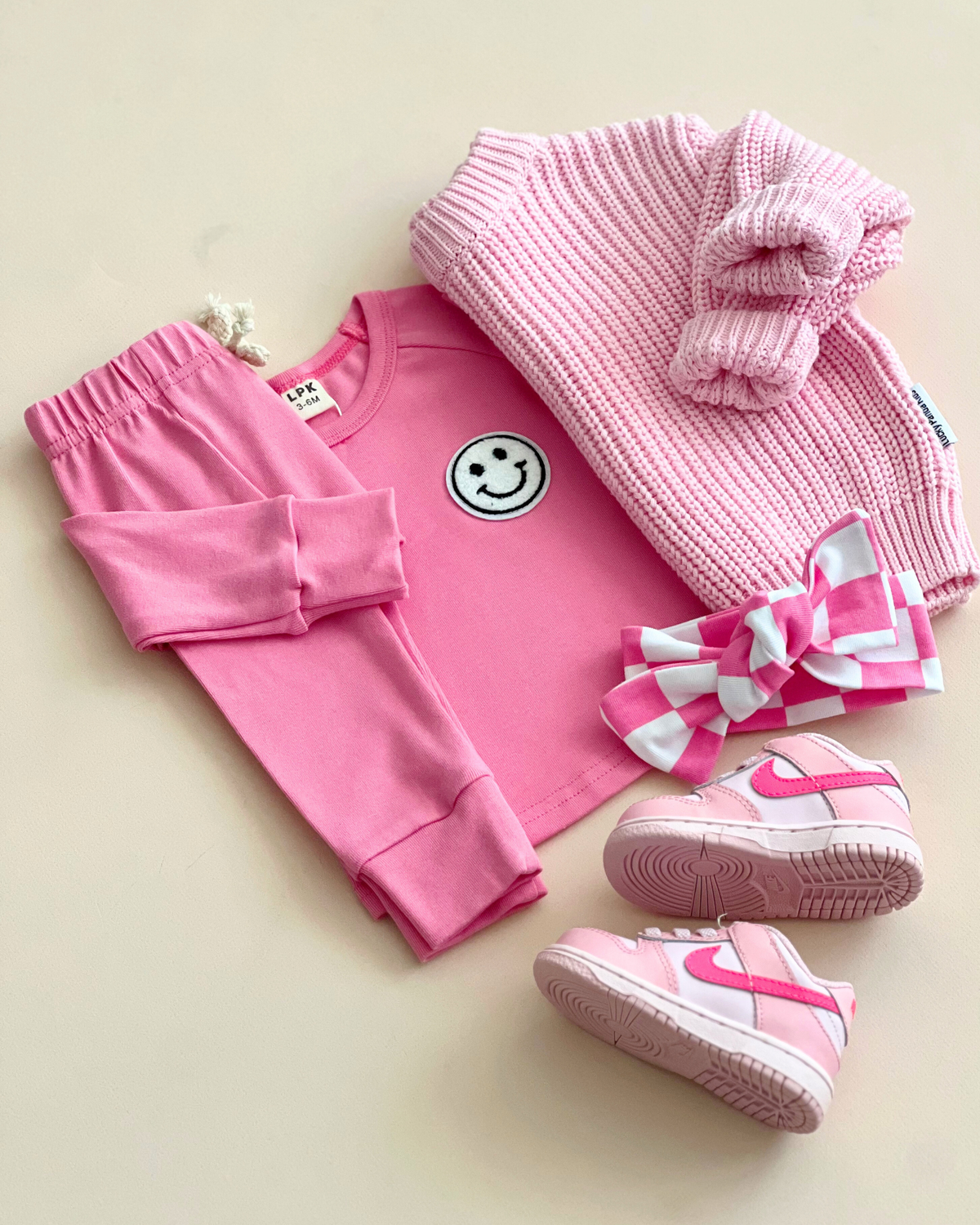 Smiley Bubble Gum Lounge Set Lounge Set